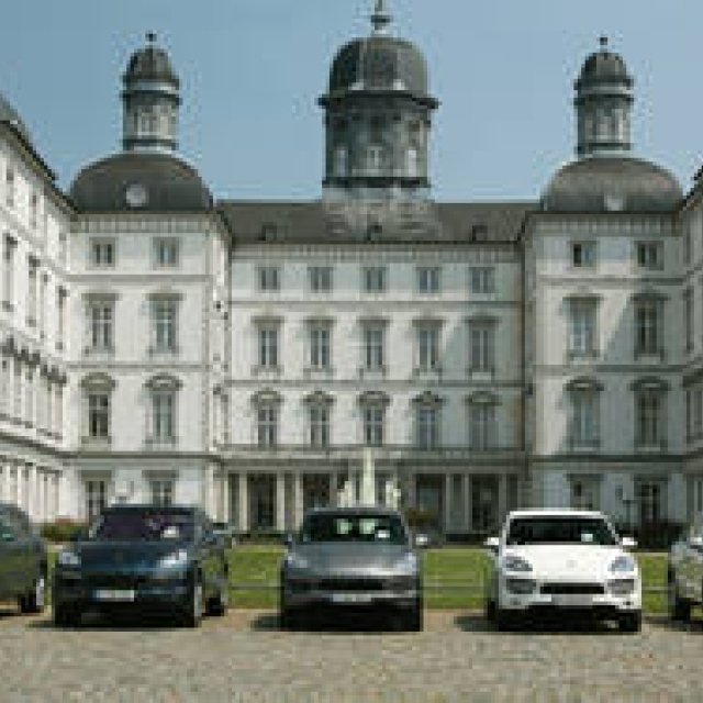 PORSCHE Cayenne | The New Cayenne V6: More Eco-Friendly, More Powerful