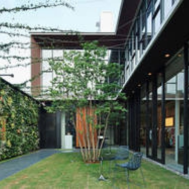 valveat 81 | Aoyama's New Select Shop, 'valveat 81'