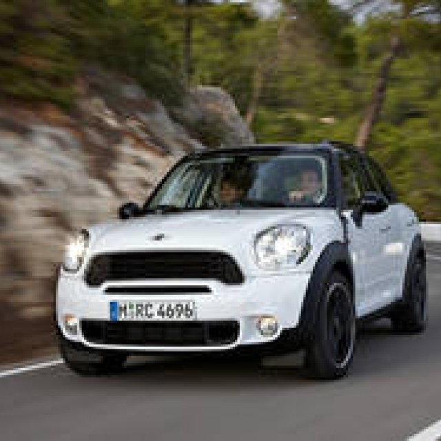 MINI Crossover | MINI Crossover Sales Begin