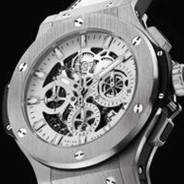 HUBLOT | A Watch Piece Inspired by the Snowy Mountains of Germany