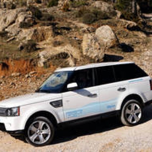 LAND ROVER | Four Models Revealed at Geneva
