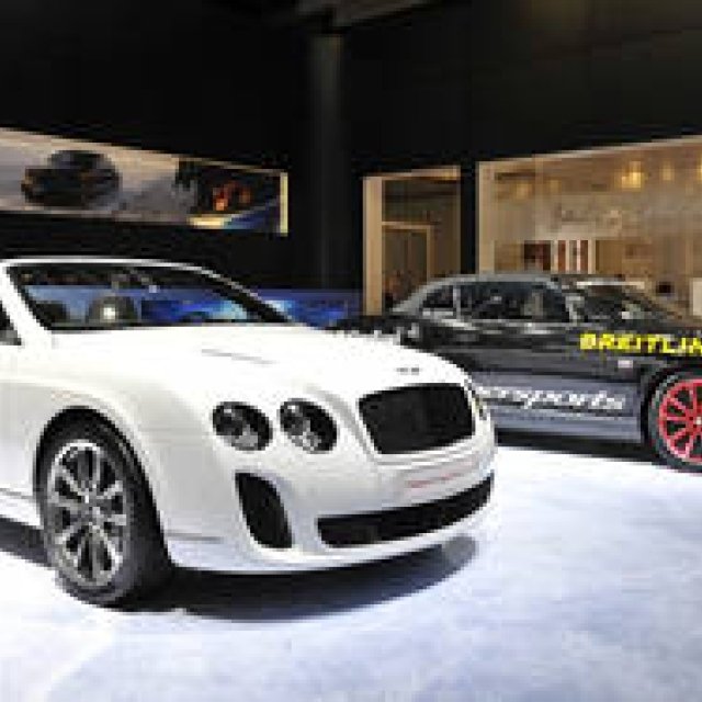 BENTLEY SUPERSPORTS “ICE SPEED RECORD” CONVERTIBLE DEBUTS IN GENEVA