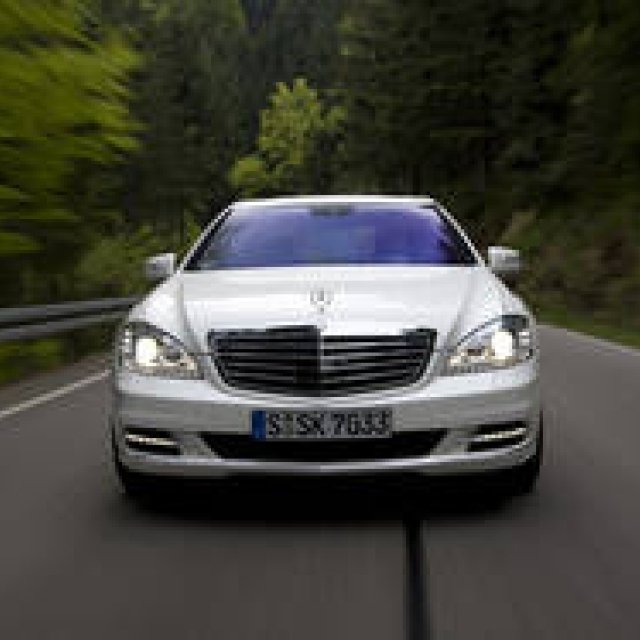 Mercedes-Benz S400 HYBRID: A Test Drive Review