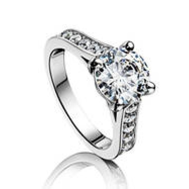 PIAGET | Also Available for Pre-Sale at the Ginza Main Store! New Engagement Rings from the "Limelight" Series