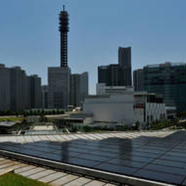 Nissan Conducts Demonstration Test of EV Charging System