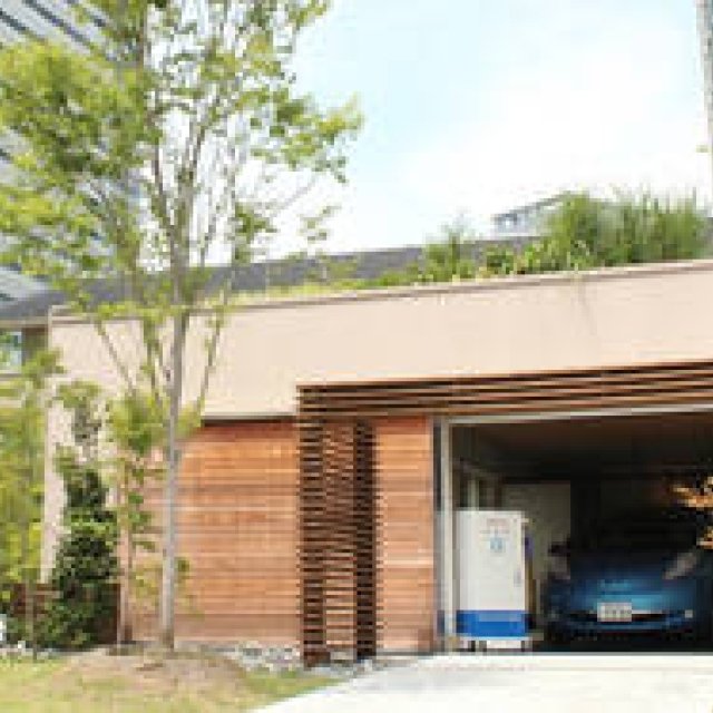 Nissan Leaf: System for Supplying Power to Homes Unveiled
