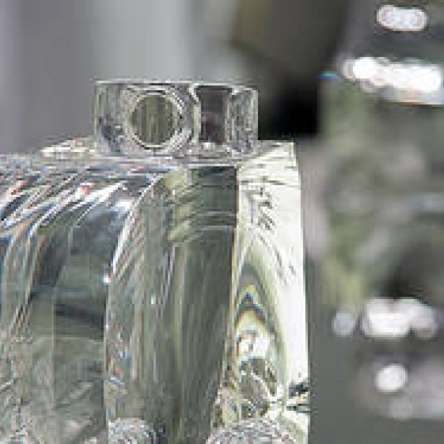 Issey Miyake: Special Display of the Latest "O" Model