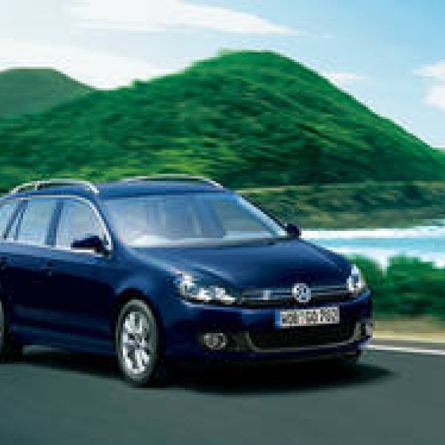 Volkswagen Golf Variant 装備充実のプレミアムエディションが誕生