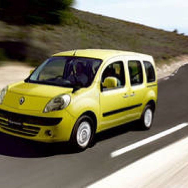 RENAULT KANGOO | A Car the Whole Family Will Cherish