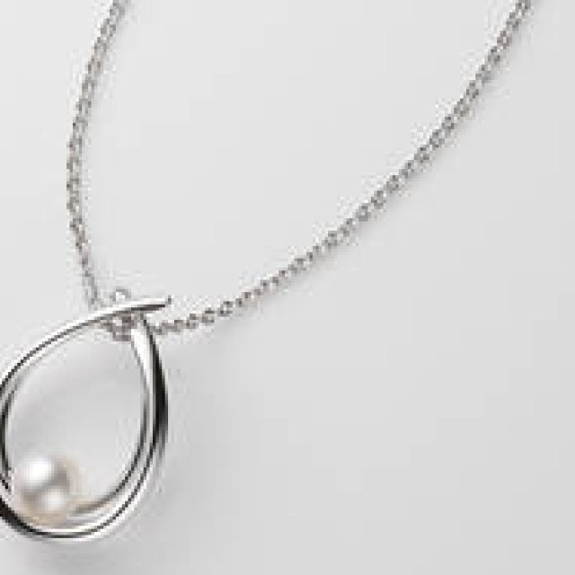 MIKIMOTO: This Year's Shining "Mikimoto Charity 2011"