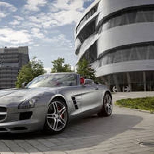 Mercedes-Benz SLS AMG Roadster | Sales Begin Early in Japan!
