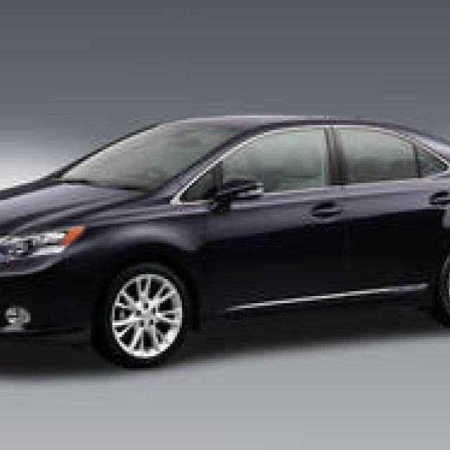 Lexus HS250h | Minor Improvements and a Special Edition Model