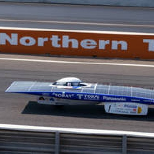 Panasonic | Panasonic-Sponsored Tokai University Solar Car Team Wins 2011 World Solar Challenge