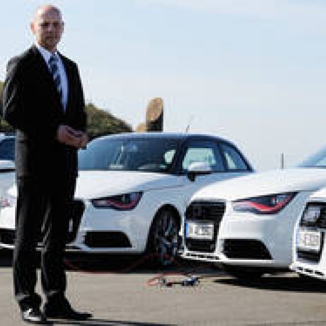 アウディ e-tron 試乗会─アウディ・製品戦略担当　ハイコ・ゼーガッツ氏　インタビュー｜Audi