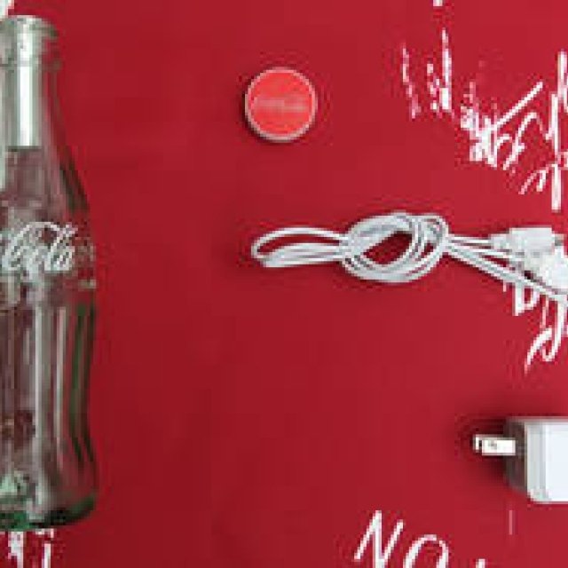 Coca-Cola | Limited Edition "Coca-Cola Bottle Light" Made from Recycled Contour Bottles Released