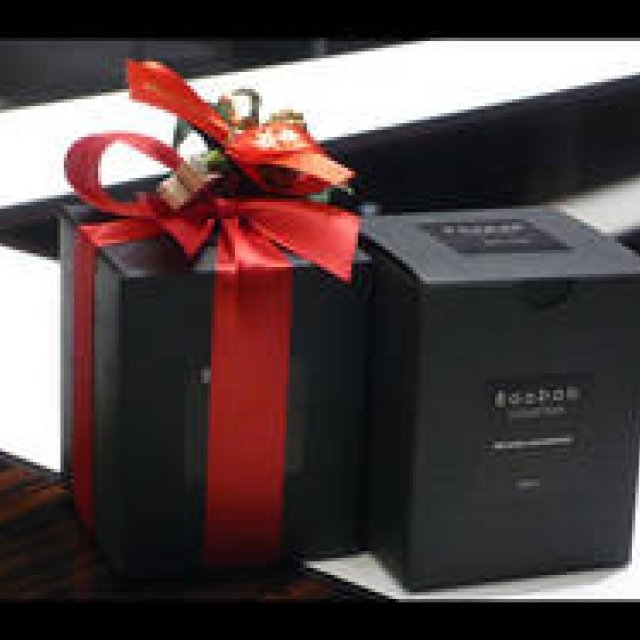 ISETAN MEN'S | ISETAN Men's Residence Newsletter December 2011 | Enjoy the Christmas Mood on the 8th Floor of the Men's Building