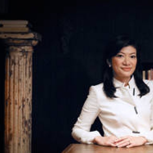 "Giorgio Armani and Fashion" Unraveled by Fashion Historian Kaori Nakano