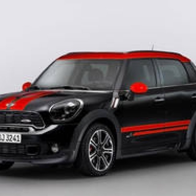 MINI Exhibits John Cooper Works Crossover in Geneva | MINI