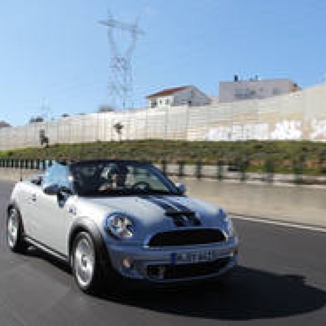 Test drive the MINI Roadster in Portugal