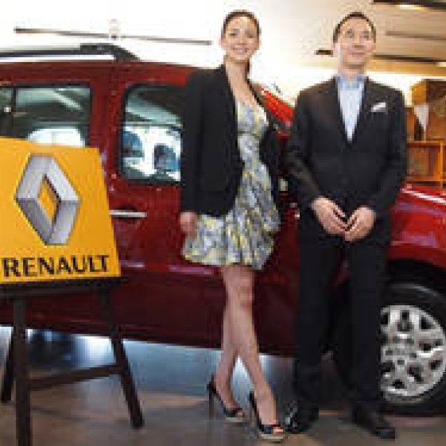 Daikanyama T-Site x Renault Japon Special Collaboration Shop Opens