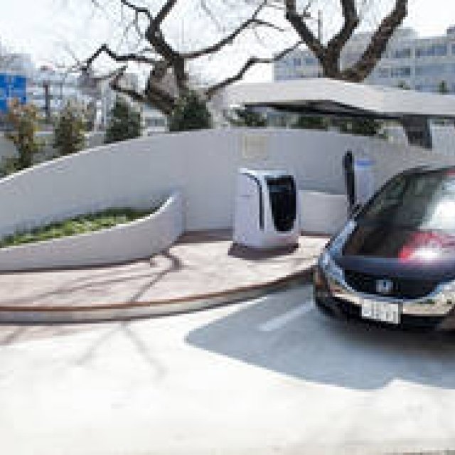 Honda Unveils Solar Hydrogen Station with Zero CO2 Emissions