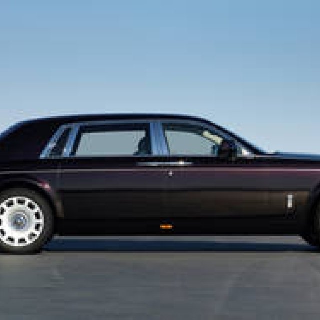 Rolls-Royce Adds Extended Wheelbase to Phantom II