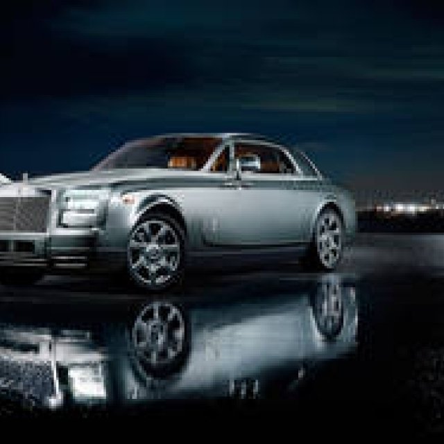 ROLLS-ROYCE | The Phantom Coupé Unveils the Limited Edition "Aviator Collection"