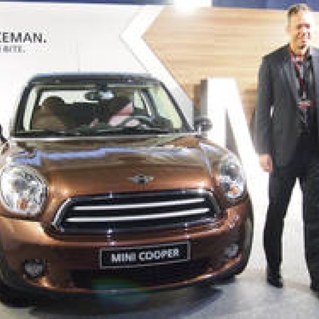 Mini Paceman Unveiled in Japan | MINI