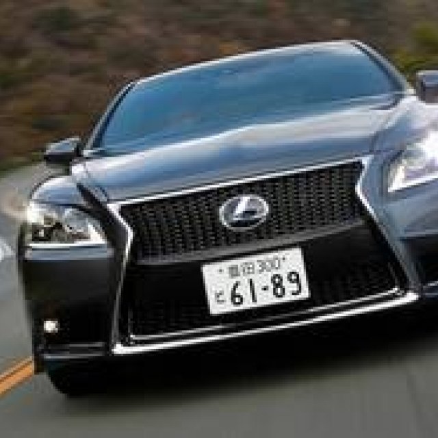 Test Drive: The Lexus LS600h | LEXUS