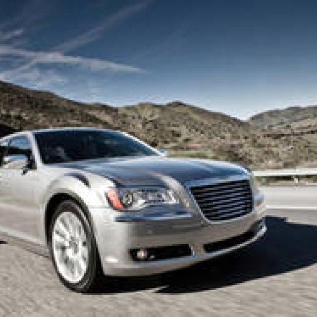 The New Chrysler 300 Finally Arrives in Japan | Chrysler