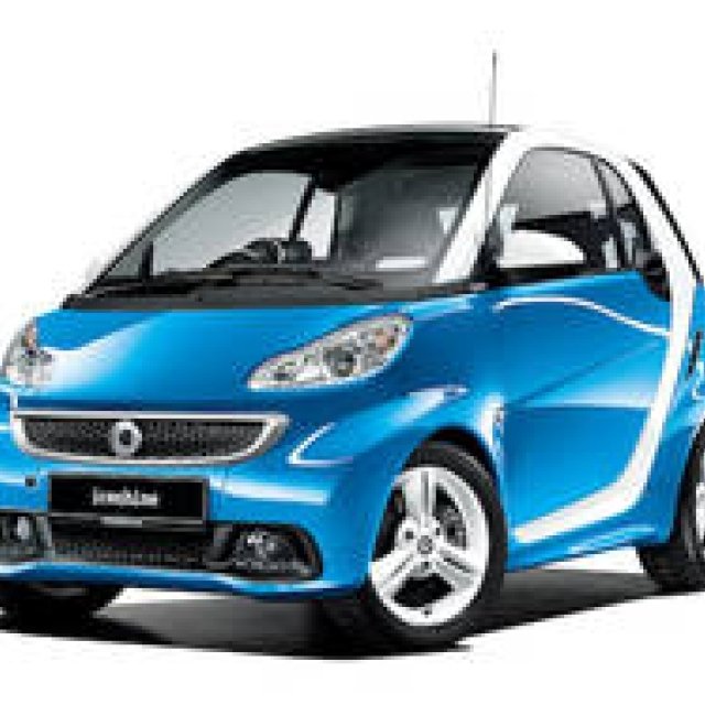 Smart Debuts Special Edition Featuring Striking Blue and White Contrast | Smart