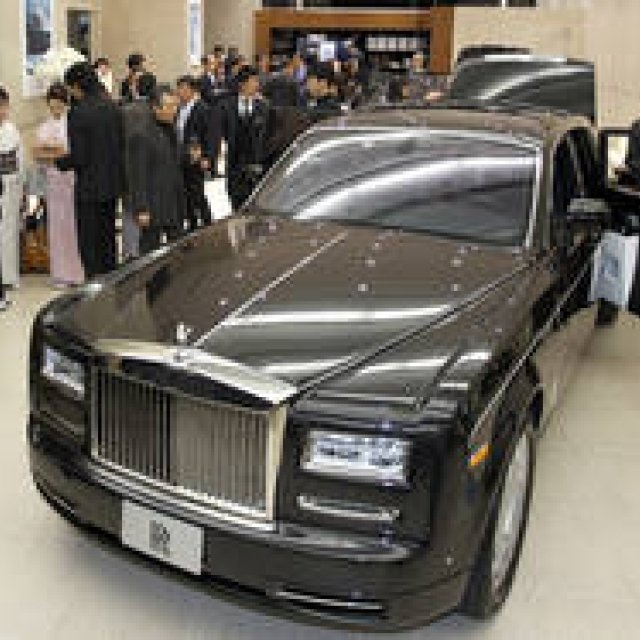 The Art Deco Collection, Limited to 40 Units Worldwide, Arrives | Rolls-Royce