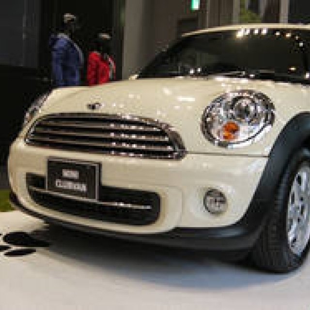 The MINI Clubvan Arrives in Japan | MINI