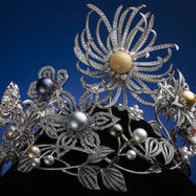 MIKIMOTO | Special Reveal of the 120th Anniversary Commemorative Special Crown, Transformable into 11 Styles