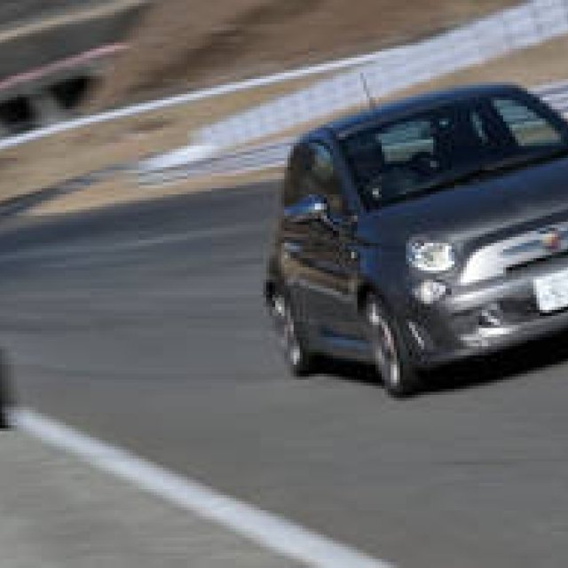 2台のホットなアバルトに試乗｜Abarth