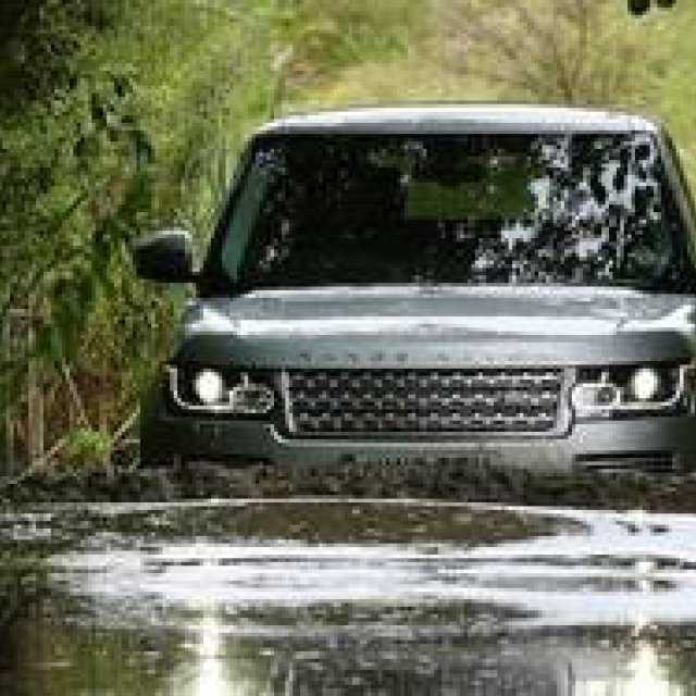New 3-Liter V6 Engine Model Introduced for Range Rover | Range Rover