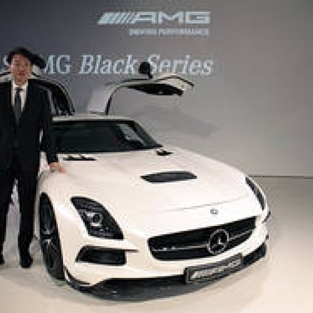 SLS AMG Black Series Offered in Limited Edition | Mercedes-Benz