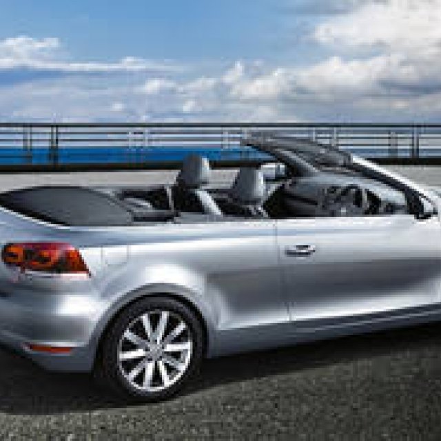 Golf Cabriolet Now Standard with Navigation and More | Volkswagen
