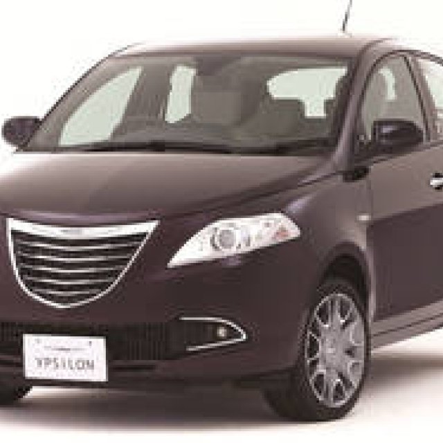 Limited Edition Ypsilon Arrives in Purple | Chrysler