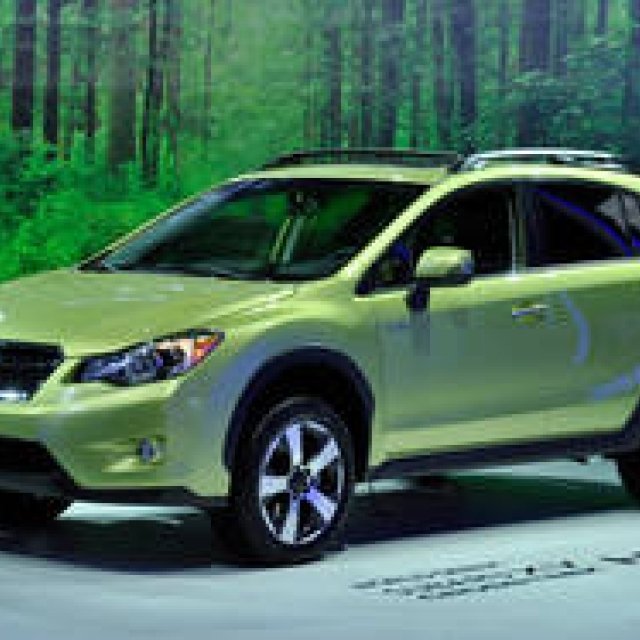 Subaru XV Crosstrek Hybrid Makes World Premiere | Subaru