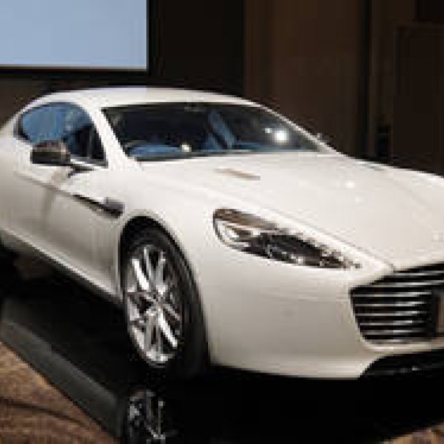 ラピード S 日本でお披露目｜Aston Martin