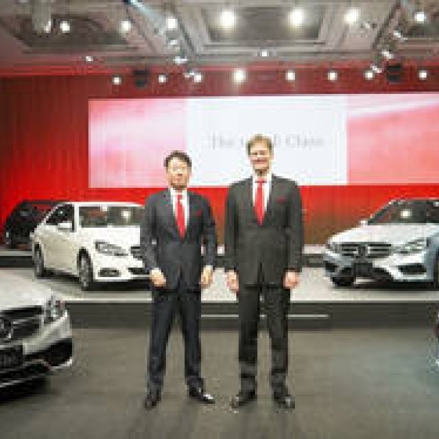 Mercedes-Benz New E-Class Unveiled in Japan