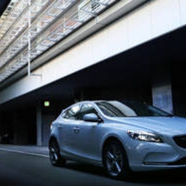 Volvo V40 Feature | Volvo