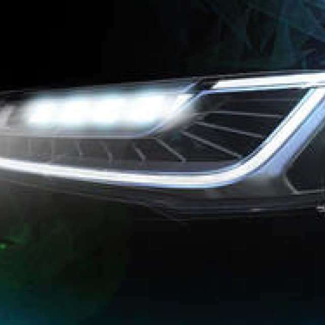 次期 A8のヘッドライトを発表｜Audi