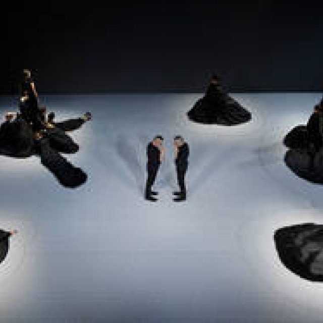 Terumi Hagiwara | Viktor & Rolf, Expanding the World of Couture