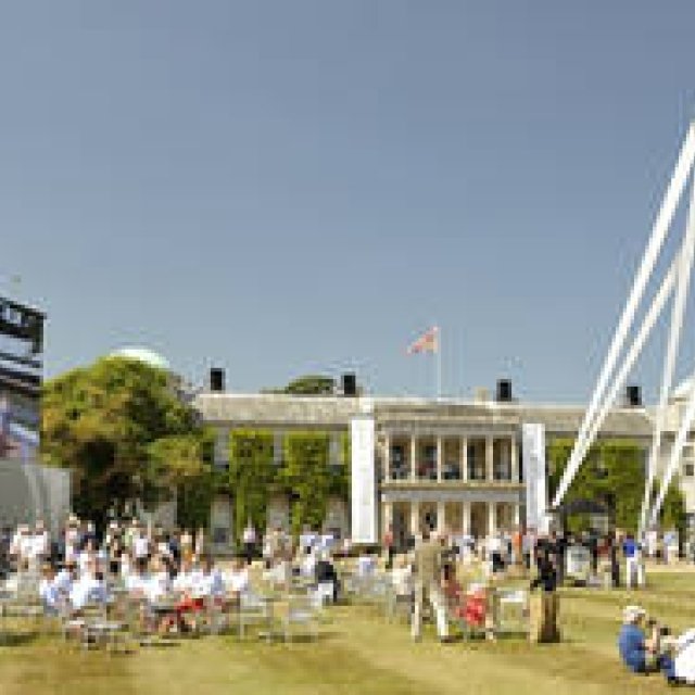 The Centerpiece of Goodwood is the 911 | Porsche