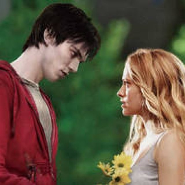 MOVIE | A Love Story Between a Zombie and a Human: 'Warm Bodies'