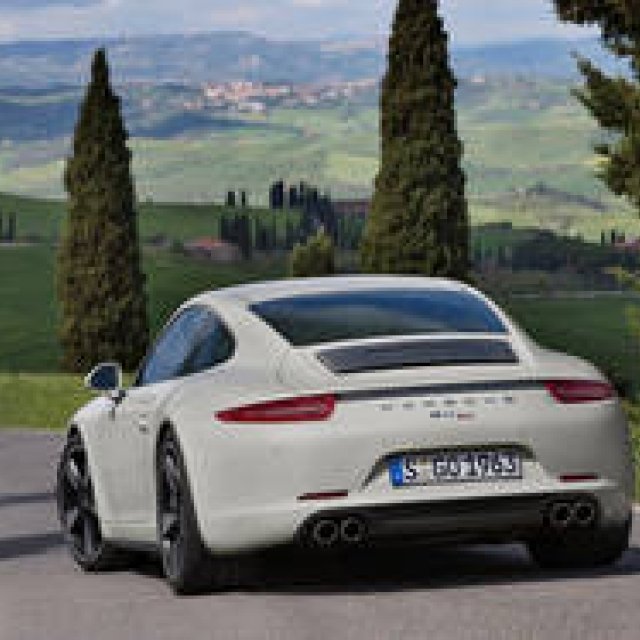 Porsche Japan Introduces Manual Transmission for 911 50th Anniversary Model