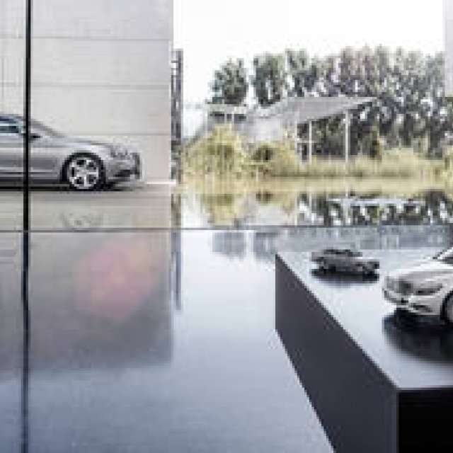 The S-Class of miniature cars is the S-Class of miniature cars | Mercedes-Benz