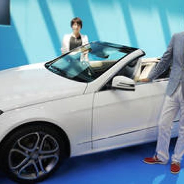 Mercedes-Benz E-Class Coupe & Cabriolet Launched in Japan
